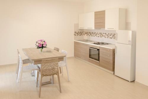 2 bedrooms, 5 beds