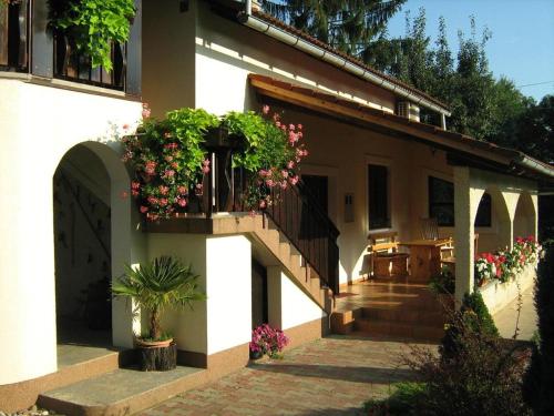 Room in Rakovica with terrace, air conditioning, WiFi 4371-5
