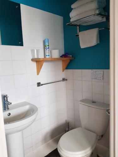 Seamore Guest House - image 5