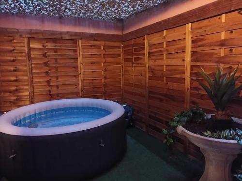 Chambre privee avec jacuzzi