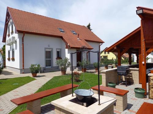 Kertész Apartmanok (Kertesz Apartmanok) in เฮกกีโค่