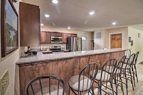 Norfolk Lake Home Boat Parking Patio and BBQ! - image 6