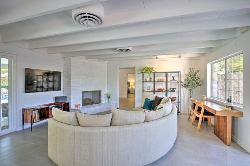 Mid-Century Modern Retreat with Outdoor Oasis! - main image