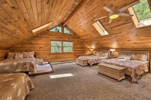 Luxe Riverfront Lodge by Torch Lake with Kayaks