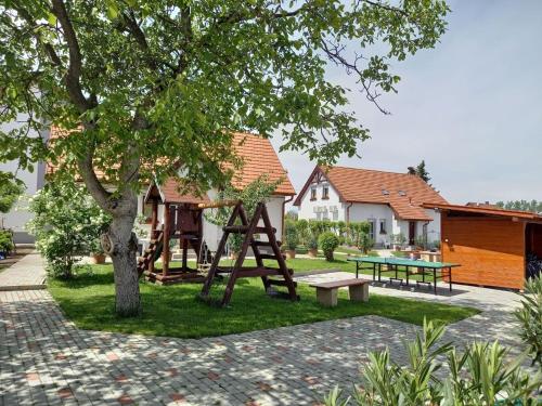 Kertész Apartmanok (Kertesz Apartmanok) in เฮกกีโค่