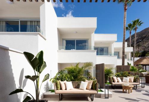  Ohasis Boutique Suites in Los Cristianos