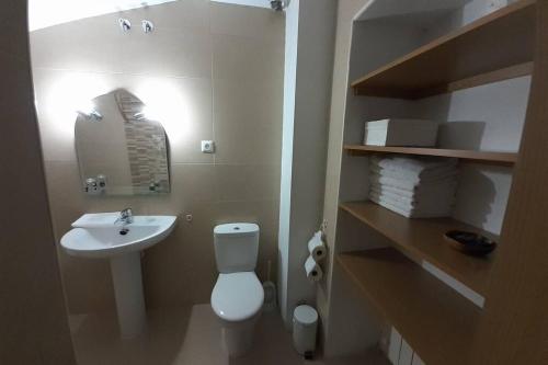 Baño, Casa Arangol in Huesca City Center