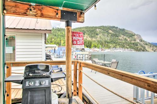 Serenity at Scenic Bay Floating Cottage with Views!