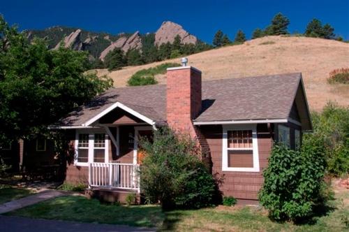 Colorado Chautauqua Cottages