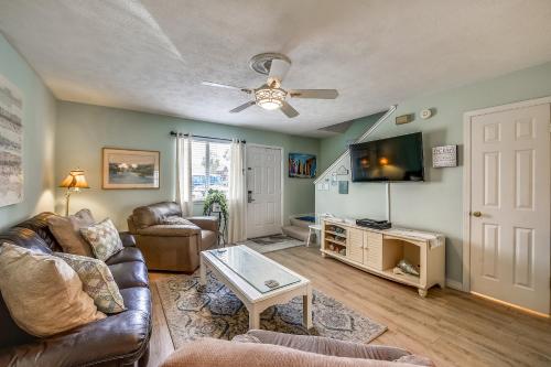 5 O'Clock Somewhere by Book That Condo Panama City Beach