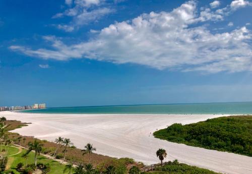 South Seas Tower 3 #1005 - Beachfront 2/2 Long Beach Views! Marco Island