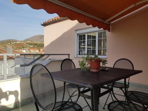 Balcony/terrace, Guest House Katerina in Korce