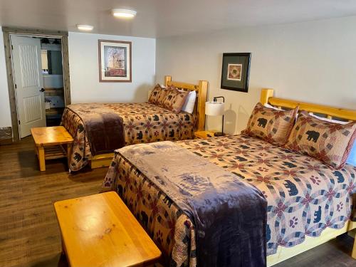 Island Park Lodge - Accommodation - Island Park