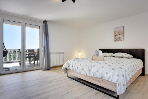 Two-Bedroom Apartment image 4