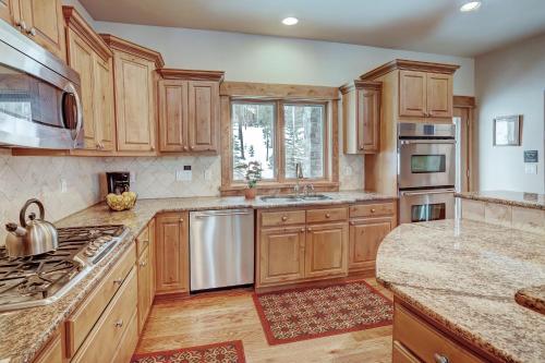 Highlands Trail House Holiday home - main image