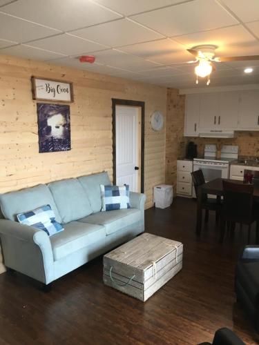 Raleigh Rooms & Taylor's Crafts in Seintantonī (NL)