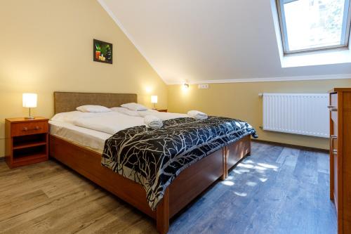 Central Apartman - image 10