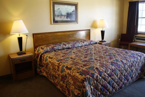 Lake Palestine Motor Inn 3