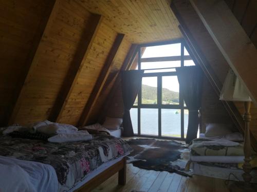 . Vikendica Ines