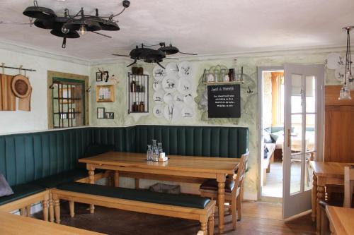 Restaurant, Stadtalm Naturfreundehaus in Salzburg