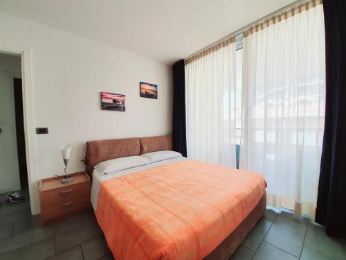 Two-Bedroom Apartment with Sea View image 8