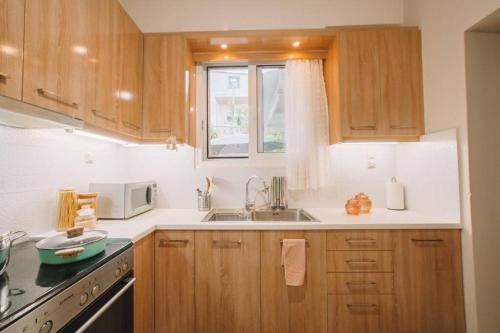 Debbie's House in Mpournias