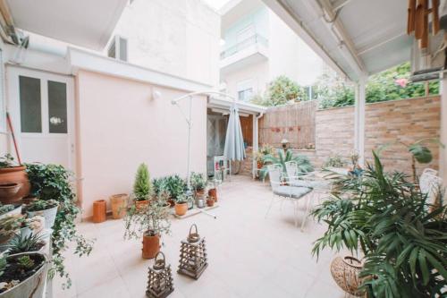 Debbie's House in Mpournias