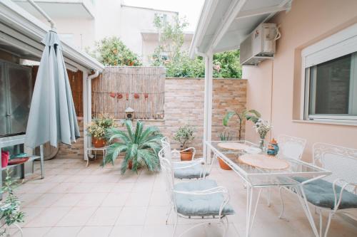 Balcony/terrace, Debbie's House in Mpournias