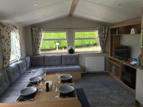 Exclusive 3 Bedroom Caravan, Sleeps 8 People at Parkdean Newquay Holiday Park, Cornwall, UK