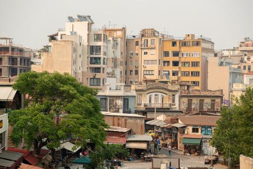 Beautiful City Suites - image 3