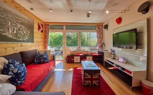 Studio with Mountain View