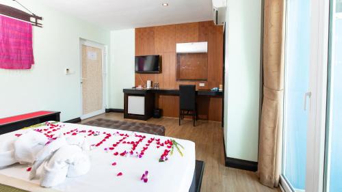 room detail thumbnail 0