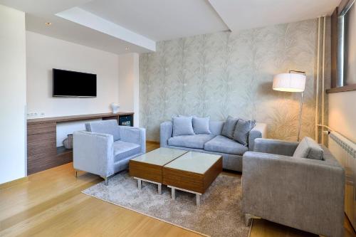 Belgrade Art Hotel - image 5