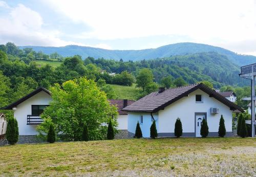 B&B Jajce - Holiday home RIVER NATURE - Bed and Breakfast Jajce