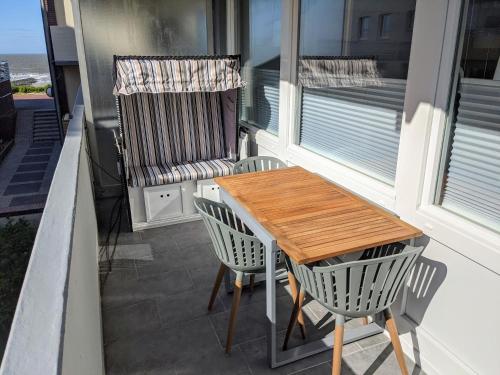 Panorama, Heimathafen 17 - Ferienwohnung mit Balkon - direkt am Strand