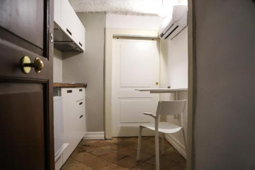Pizzofalcone Studio by Wonderful Italy
