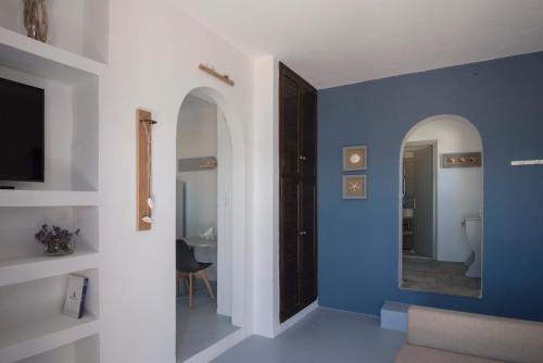 THALASSA Seafront Brand New 1BD house in Naousa