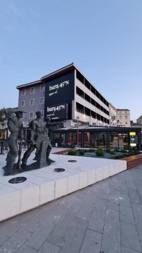 . Boutique Hotel Bura 45N
