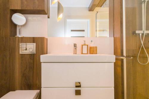 Sun House Apartment + free parking, Breslau (Foto 10)