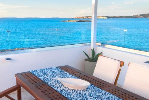 THALASSA Seafront Superb 1BD house in Naousa - Paros THALASSA Seafront Superb 1BD house in Naousa - Paros