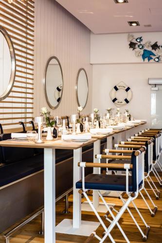 Star-Apart Hansa Hotel - image 2