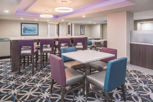 La Quinta Inn & Suites by Wyndham Festus - St. Louis South