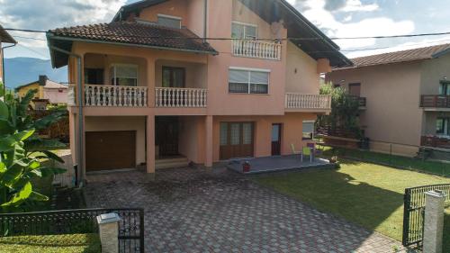 apartment HOME - image 4