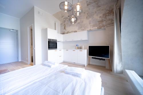 Baltic Accommodation - Urban Studio Apartment, Tallinn (photo 2)