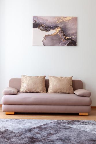 Apartment image 8