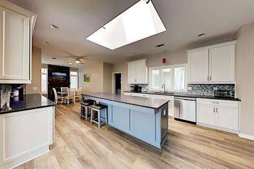 Walk to Beach! Half-Acre Estate with Pool Passes home - image 5