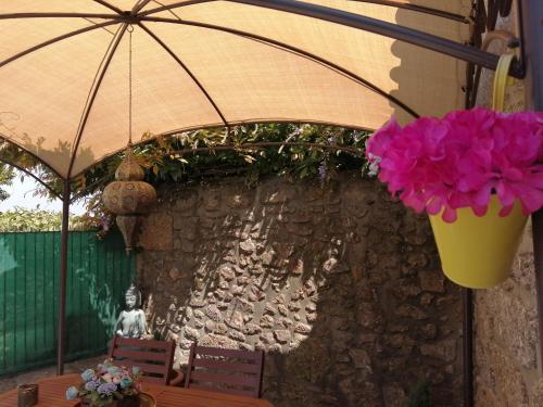 Casa Rústica com Piscina Privada - Perto do Porto (Casa Rustica com Piscina Privada - Perto do Porto) in ลันยิง