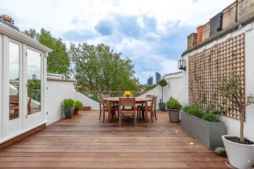 Picture of Veeve - Roof Terrace Views In Chelsea