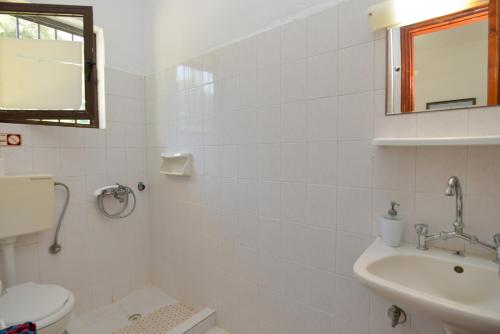 Corfu budget friendly house in a quiet farm for 2