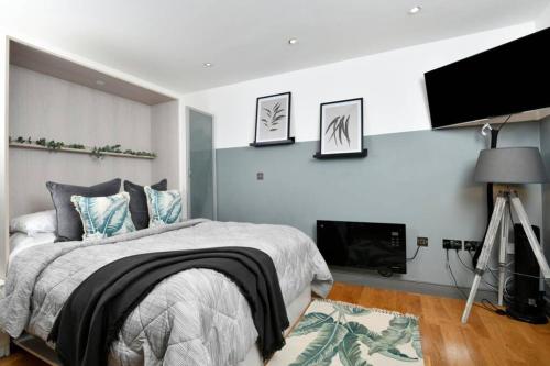 Modern Studio Apartment In Leeds City Centre (Ls1)